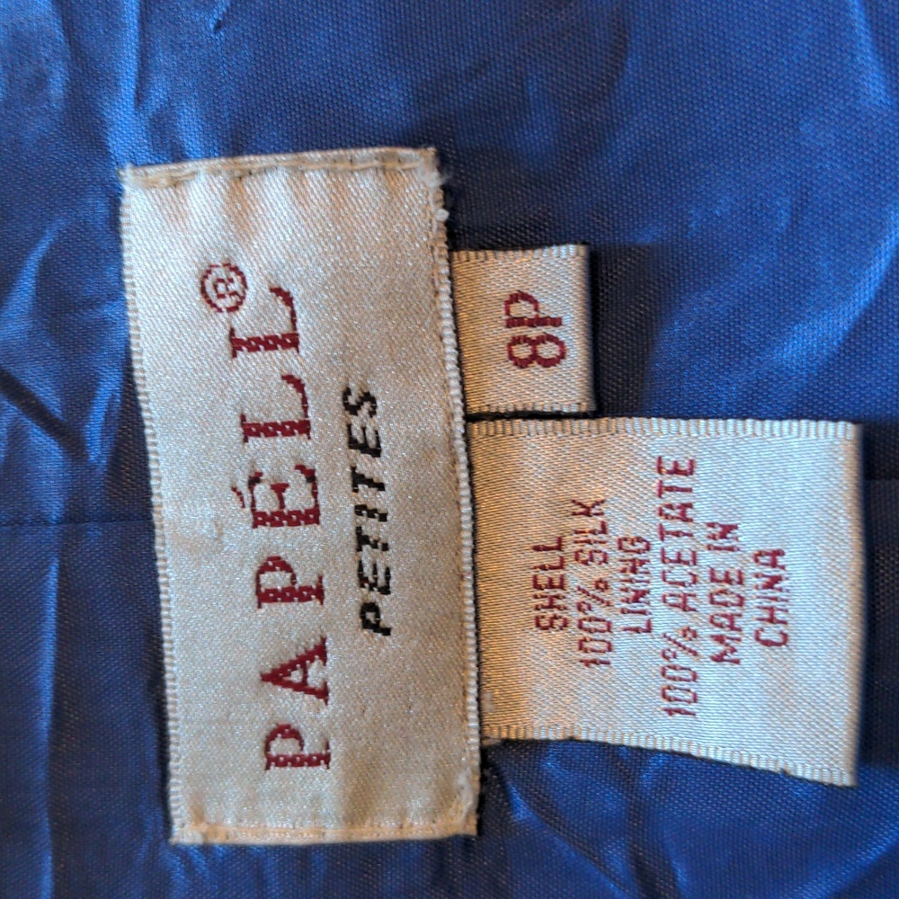 Papell  silk blouse, petite, size 8 , Lavender Blue dressy, fitted - Picture 4 of 11